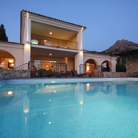 Clos Des Oliviers * Lumio (Corsica)