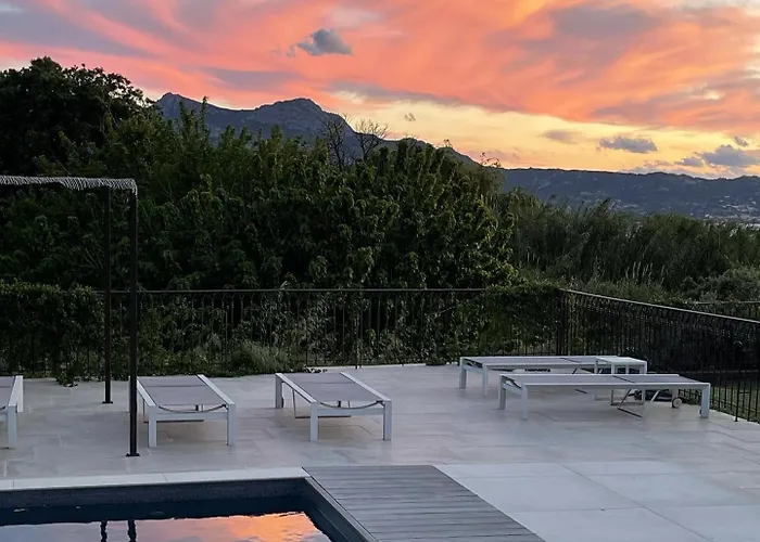 Clos Des Oliviers * Lumio (Corsica)