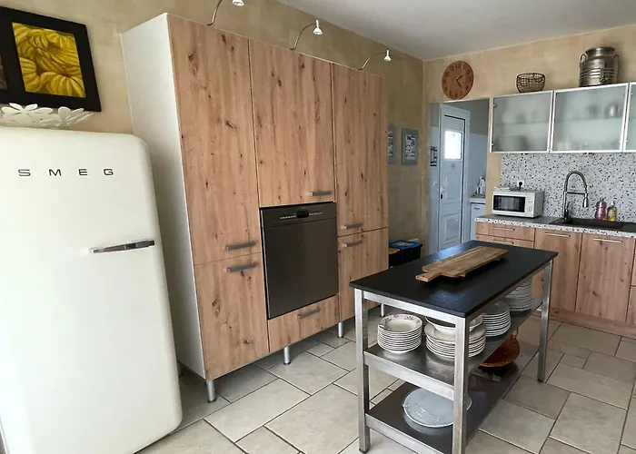 Clos Des Oliviers * Lumio (Corsica)